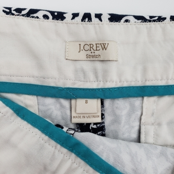 j. Crew Factory Black and White Floral Printed Shorts - Picture 5 of 8